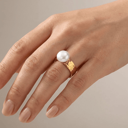 GOLD PEARL VINTAGE RING