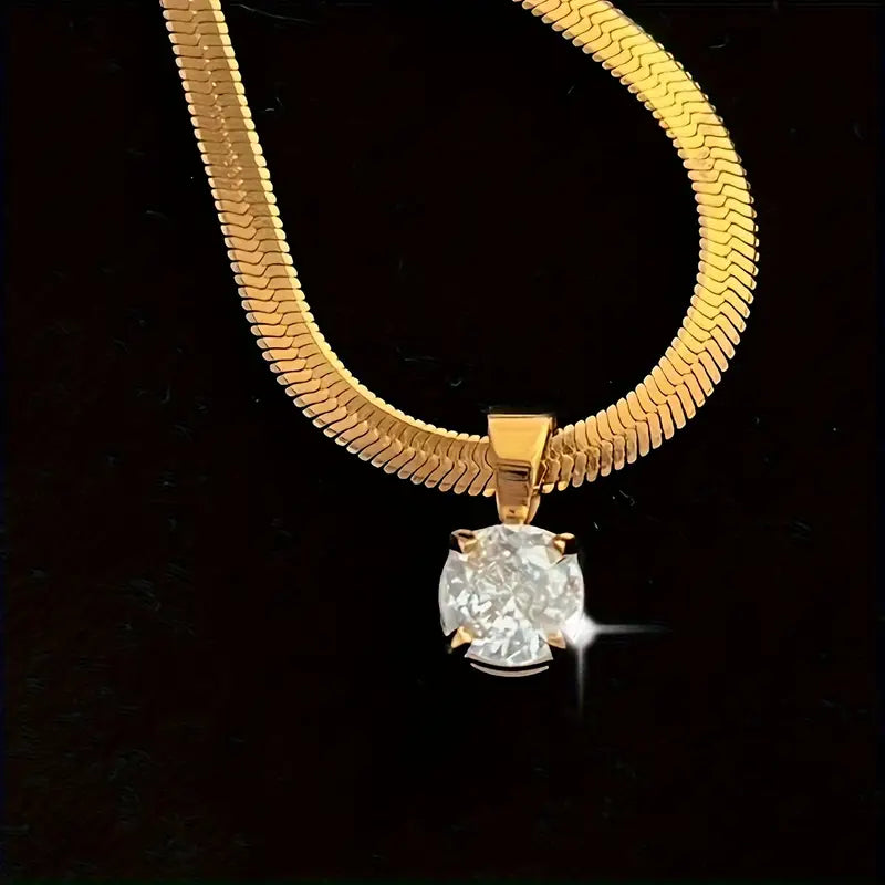 Elegant Rhinestone Pendant Necklace | Gold